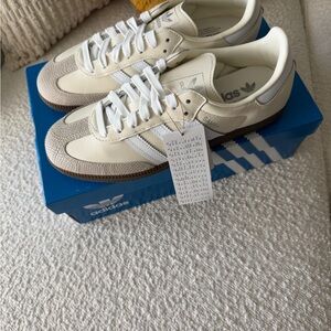 Adidas Men's Beige and White Sneakers